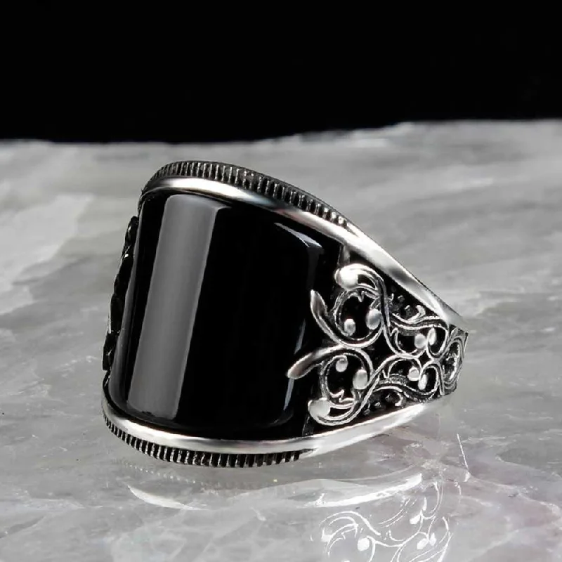 925 Sterling Silver Handsome Onyx Stone Mens Ring