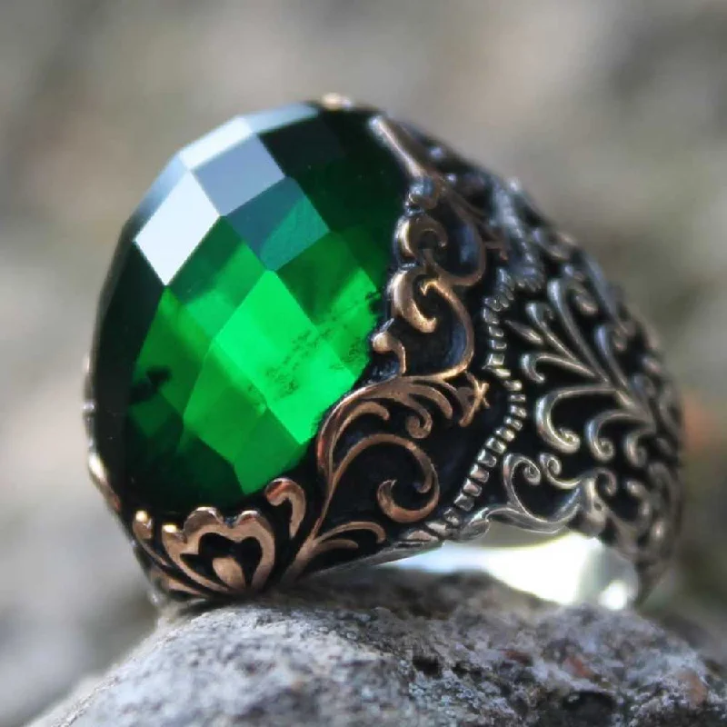 Shiny Faceted Emerald 925 Sterling Silver Green Mens Ring