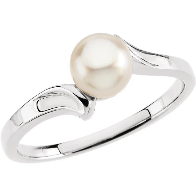 14k Gold Akoya Cultured Pearl Bypass Ring