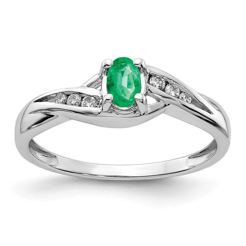 14k White Gold Oval Genuine Emerald Diamond Ring