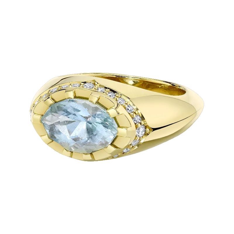 Primary Contrast Ring featuring a Precision-Cut Aquamarine with Diamond Pave