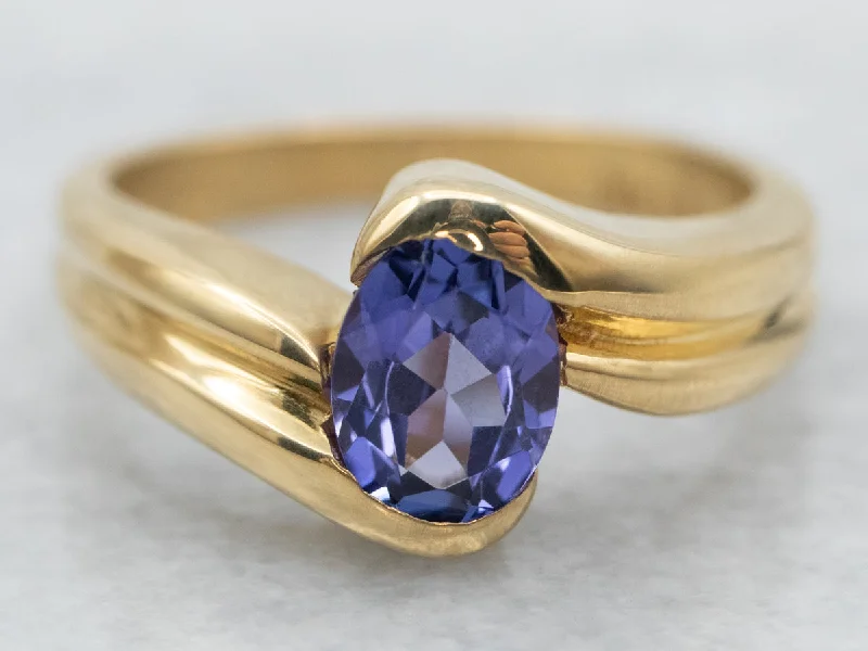 Modern 18-Karat Gold Tanzanite Bypass Ring